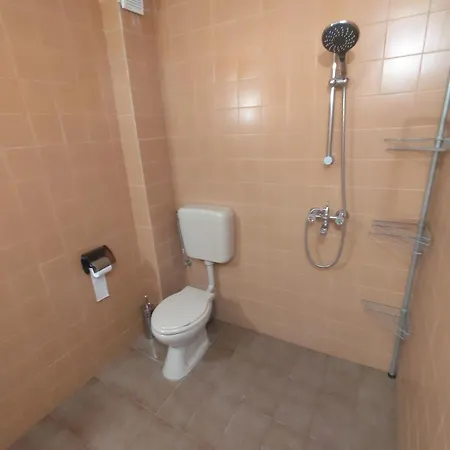 Гостьовий будинок Cozy With Balcony And Free Parking Варна